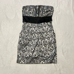 Strapless formal cocktail dress-juniors size 7-perfect for homecoming!